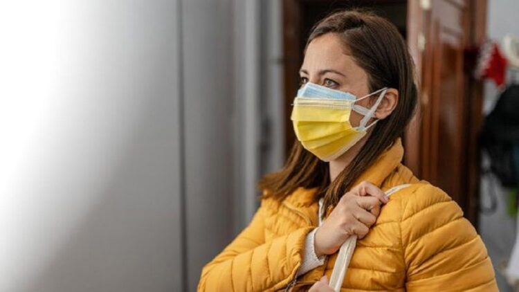 Masker Efektif Cegah Penularan COVID-19, Begini Kata Ahli 1 Ilustrasi pakai masker. (net)