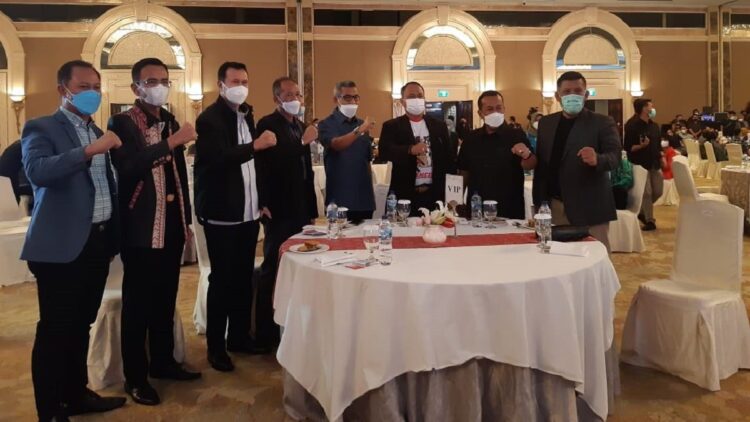 Kakanwil Kemenkumham Sumbar, R. Andika Dwi Prasetya bersama Kepala Divisi Pelayanan Hukum dan HAM, Amru Walid Batubara dan Kepala Bidang Pelayanan Hukum, Rahmat Huda turut mengikuti kegiatan sinergi bersama Direktorat Jenderal Kekayaan Intelektual Kementerian Hukum dan HAM.