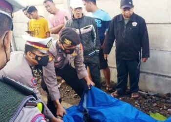Berjalan di Atas Rel, Warga Pariaman Tewas Diseruduk Kereta Api