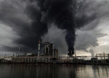 Diperkuat Rekaman CCTV, Sambaran Petir Diduga jadi Penyebab Kebakaran Tangki Kilang Pertamina Cilacap