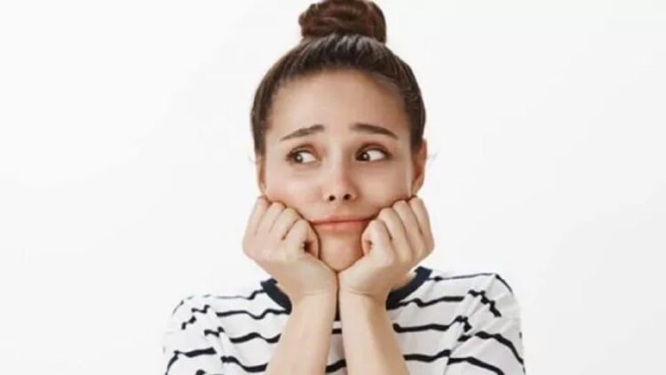 Ilustrasi cemas. (freepik.com/cookie_studio)