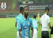 Tak Terpuji, Mantan Striker Timnas Patrich Wanggai Pamer Kelamin saat Lawan Dewa United