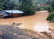Banjir Landa Dusun Tangah Solok Selatan, Dua Rumah Warga Hanyut