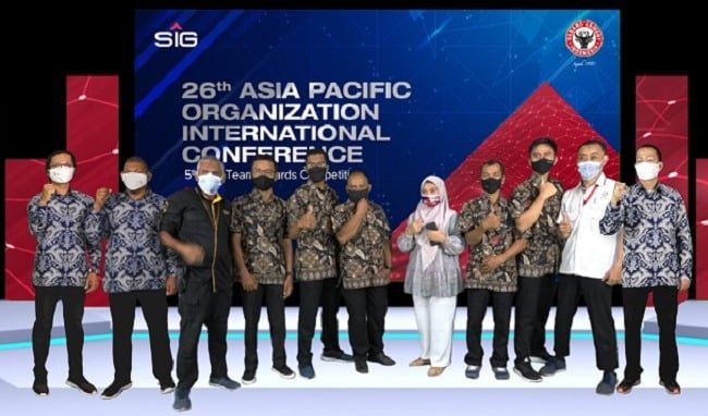 Banjir Prestasi, Ini Beragam Penghargaan yang Diraih PT Semen Padang Tahun 2021 4 Dua Tim Inovasi yang meraih anugerah 3 Stars pada Ajang APQO IC Australia