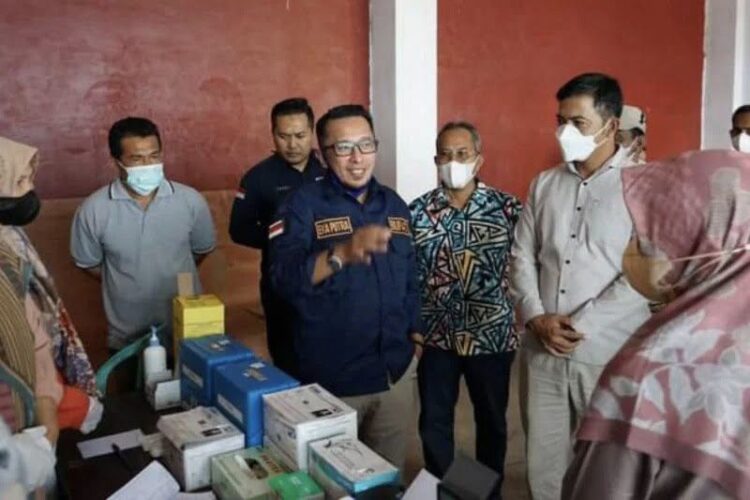 Masuk Tanahdatar Wajib Vaksin, ada Gerai Vaksin di Perbatasan 1 Tanahdatar dirikan posko dan gerai vaksin di perbatasan selam libur akhir tahun