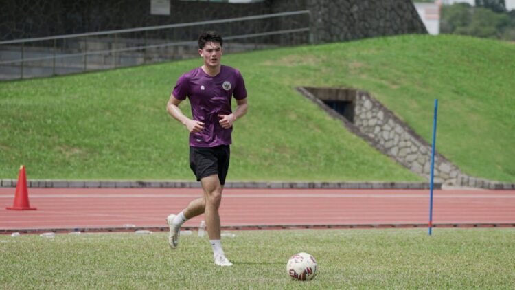 Sempat Diragukan, Elkan Baggott 100 Persen Siap Bela Skuad Garuda 1 Elkan Baggot jalani latihan dengan Timnas Indonesia.
