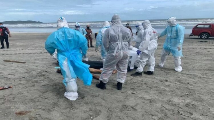 Bertambah Lima, WNI Korban Kapal Tenggelam di Perairan Malaysia jadi 16 Orang 1 Badan Penegakan Maritim Malaysia (MMEA) Markas Besar Maritim Johor menyatakan 14 korban selamat kapal tenggelam di perairan Johor Bahru, Rabu, masih ditahan di Pos Tanjung Sepang dan belum dilakukan serah terima karena swab test belum selesai. (ANTARA/HO-KJRI Johor Bahru)