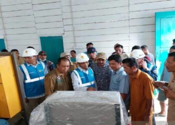 PLN Aliri Listrik Dua Desa di Siberut Utara Mentawai, RDB di Sumbar Capai 99,57 Persen