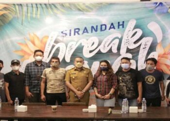 Sambut Awal Tahun Pulau Sirandah Gelar Even "Sirandah Breakthrough", Diawali Kegiatan Vaksinasi Gratis 11 Sambut Awal Tahun Pulau Sirandah Gelar Even “Sirandah Breakthrough”, Diawali Kegiatan Vaksinasi Gratis