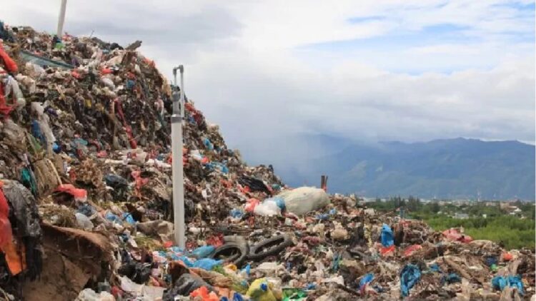 Ilustrasi: Pipa untuk menarik gas metana (CH4) yang terletak di puncak TPA Gampong Jawa, di Banda Aceh. (ANTARA/HO/Humas DLHK3 Banda Aceh)