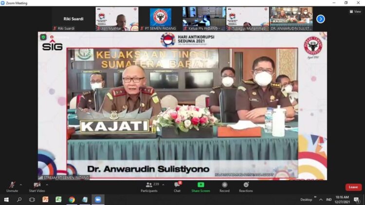 Kajati Sumbar saat webinar Semen Padang.