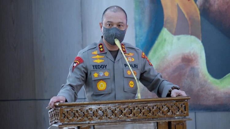 Kapolda Sumbar Buka Sosialisasi dan Simulasi DVI 1 Kapolda Sumbar Irjen Pol Teddy Minahasa Putra.