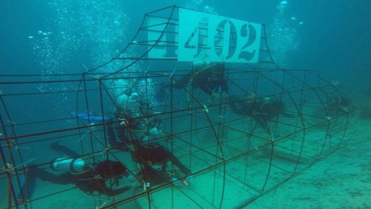 Replika KRI Nanggala 402 untuk Minangkabau Coral Center.