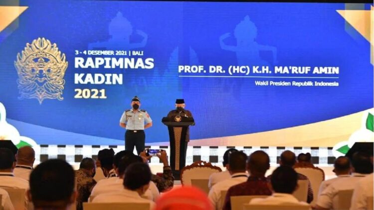 Wakil Presiden (Wapres) Ma'ruf Amin menutup Rapat Pimpinan Nasional Kamar Dagang dan Industri Tahun 2021 di Bali, Sabtu (4/12/2021). ANTARA/HO-Setwapres