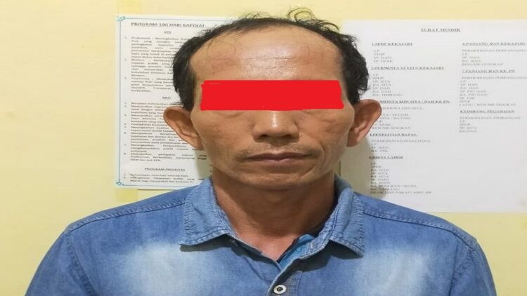 Pelaku penyiraman air panas ke bidan di Padang. (IST)