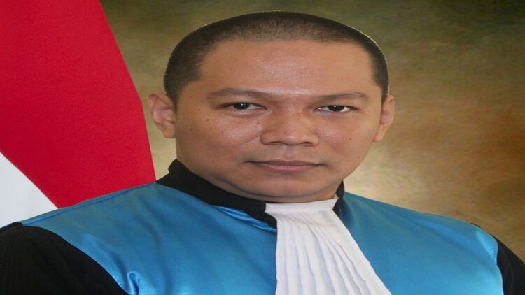 Hakim Pengadilan TUN Palemban, Muhammad Afif meraih gelar doktor di Unand Padang. (IST)