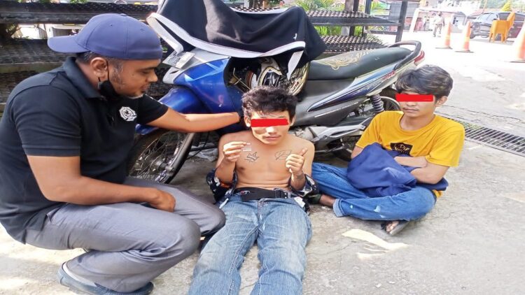 Kanit Reskrim Polsek Kuranji Iptu Heru Gunawan berhasil mengamankan dua orang yang kedapatan membawa narkoba. (IST)