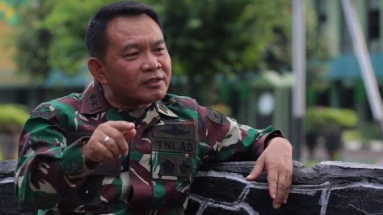 Dudung Abdurachman semasa menjabat sebagai Pangdam Jaya. (net)
