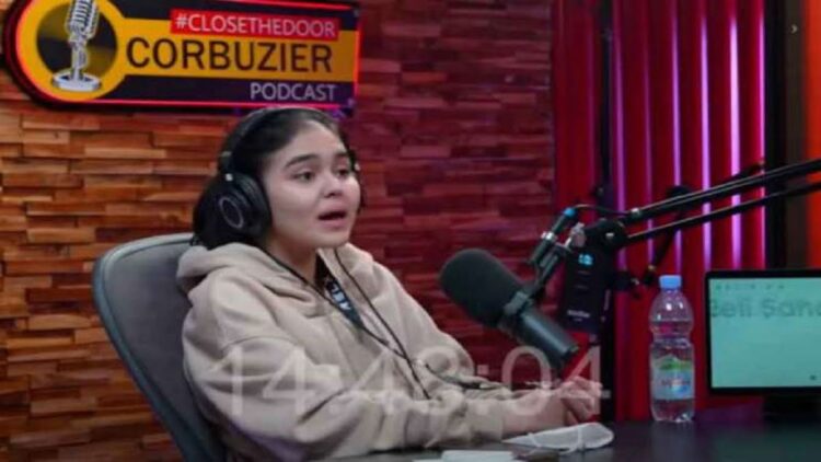 Selebgram Laura Anna ceritakan alasannya menggugat mantan kekasihnya, Gaga Muhammad, yang membuatnya lumpuh setelah insiden kecelakaan. (Youtube - Deddy Corbuzier)