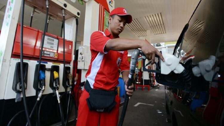 Ilustrasi operator SPBU Pertamina. (net)