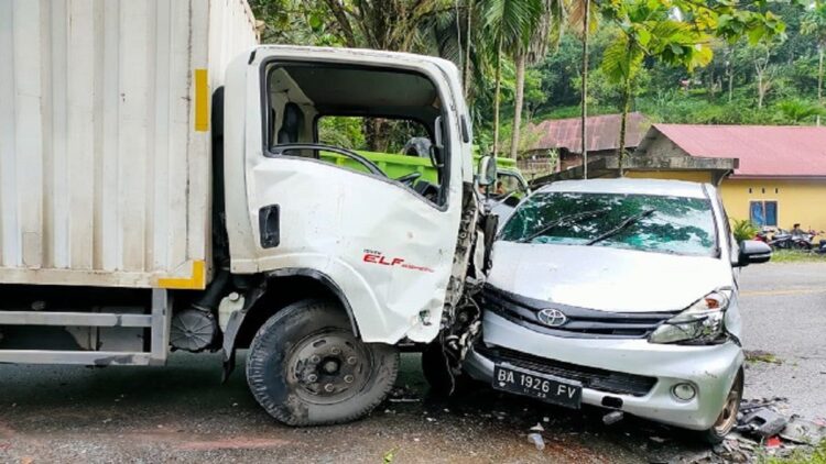 Kecelakaan di Lasi Solok.