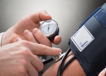 Merokok Tingkatkan Risiko Hipertensi, Begini Cara Pencegahannya