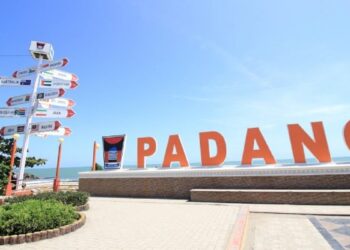 Tempat Wisata di Sumbar Tak Ditutup Saat Libur Nataru 13 Tempat Wisata di Sumbar Tak Ditutup Saat Libur Nataru