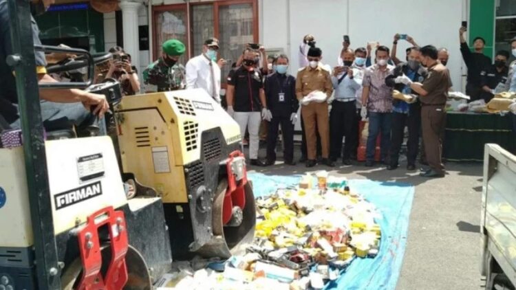 Pemusnahan barang bukti di Kejari Payakumbuh.