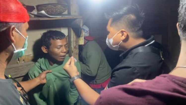 Penangkapan pelaku sabu oleh tim Rajawali Satres Narkoba Polresta Padang.