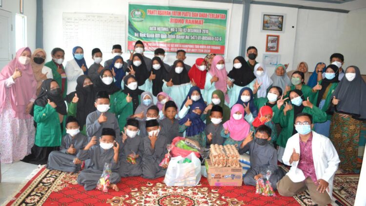 Fakultas Farmasi Unand Edukasi Anak-anak Panti Ridho Rahmat 1 Pengabdian mahasiswa Farmasi Unand.