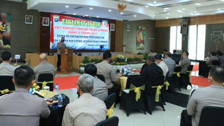Taklimat akhir Itwasda Polda Sumbar.