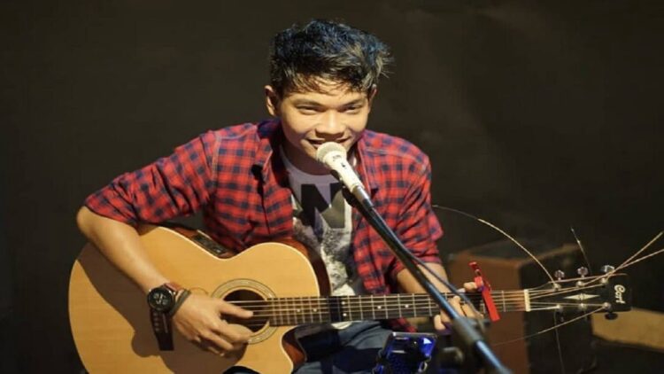 Kolaborasi dengan Charly Van Houten, Lagu Tri Suaka 'Aku Bukan Jodohnya' Diputar 43 Juta Kali di YouTube 1 Tri Suaka (Foto: Instagram/@xdjtrisuaka)