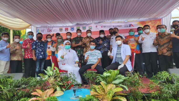 Vaksinasi Pasar Modal Indonesia.