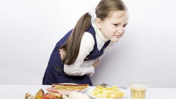 Ini Empat Tips Mengatasi Keracunan Makanan, Bisa Jadi Pertolongan Pertama, 1 ilustrasi-keracunan-makanan. (dok. istimewa)