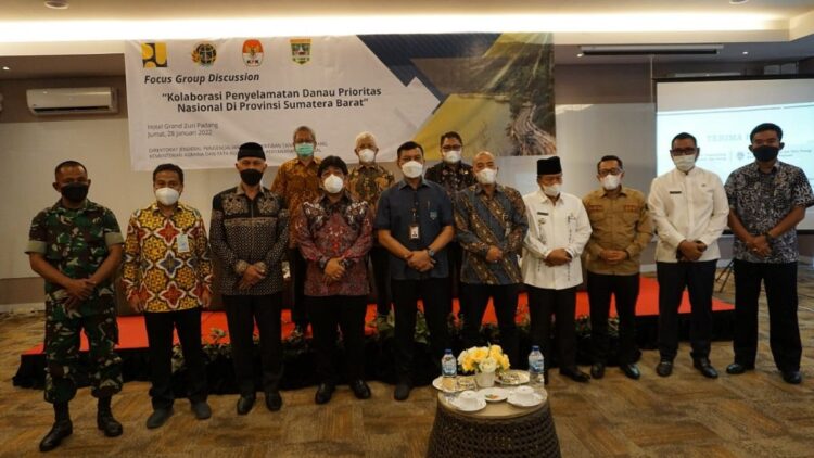 Sepakat! Danau Singkarak dan Danau Maninjau akan Diselamatkan 1 FGD penyelamatan danau di Sumbar.