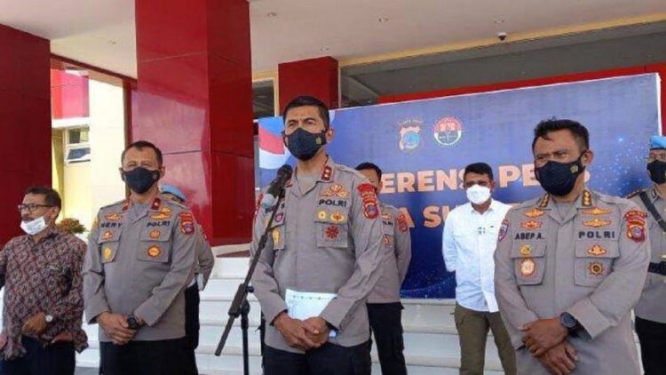 Satgas Madago Kontak Tembak dengan Teroris Poso, Satu DPO Tewas 1 Konferensi pers Satgas Madago.