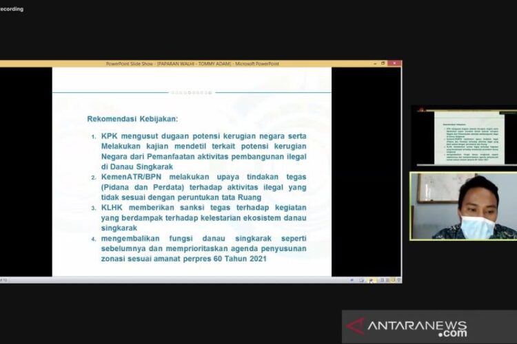 Walhi Sumbar Duga Potensi Kerugian Reklamasi Danau Singkarak di Solok Capai Rp3,3 Miliar 1 Kadep Kajian Advokasi dan Kampanye Walhi Sumbar Tommy Adam dalam diskusi bersama KPK di Padang, Jumat. (Antarasumbar/HO)