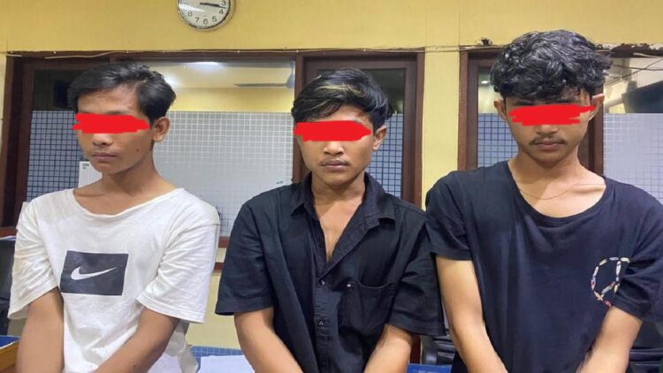 Komplotan pengedar narkoba ditangkap di kawasan Kubu Dalam Parak Karakah. (IST)