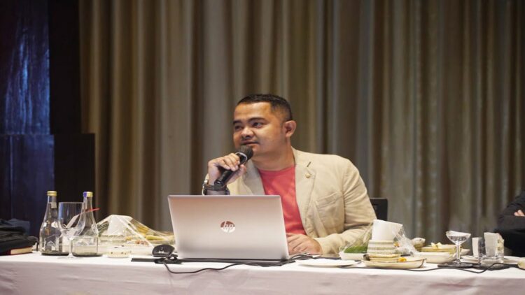 Berjiwa Milenial dan Senang Berkegiatan Sosial, Alumni Lintas Angkatan Dukung Muchdian jadi Ketum KATUA 1 Muchdian Muchlis, ST, M.Tech Mgt, mendapat dukungan dari Alumni Lintas Angkatan Keluarga Alumni Fakultas Teknik Universitas Andalas (KATUA) menjadi Ketua Umum KATUA periode 2021-2025. (IST)