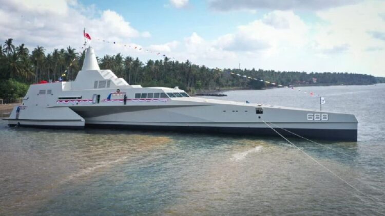 Diproduksi Galangan dalam Negeri, Ini Dua Kapal Perang Baru TNI AL 1 KRI Golok-688. (net)