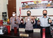 Polres Bukittinggi Gagalkan Satu Truk Miras, Ratusan Botol Diamankan