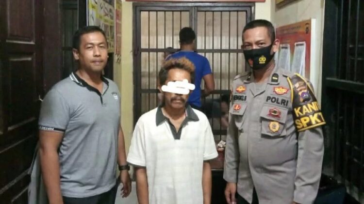 Pelaku pelecehan terhadap anak tiri di Nagari Sirukam, Kabupaten Solok berhasil ditangkap Polres Solok Arosuka di Kabupaten Serang, Provinsi Banten. (Antara)