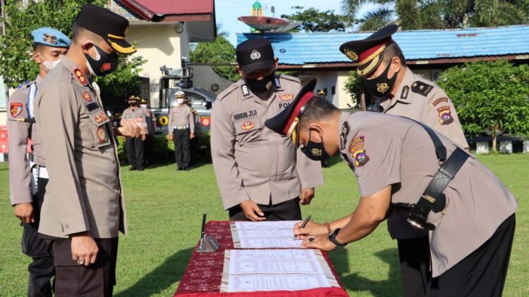 Sertijab dua pejabat utama di Polres Agam.