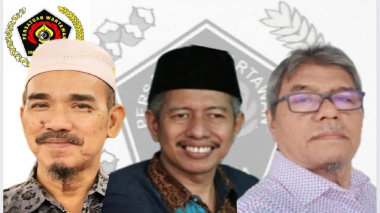 Keren! Tiga Wartawan Senior Sumbar Dapat PCNO dari PWI Pusat 1 Tiga wartawan senior Sumbar.