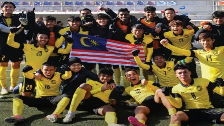 Segrup dengan Indonesia di Piala AFF U-23, Malaysia Bawa 30 Pemain Ini 1 Timnas Malaysia U-23 merayakan kesuksesan lolos ke putaran final Piala Asia U-23 yang akan digelar di Uzbekistan pada 2022. (Foto: Twitter/@afcasiancup)