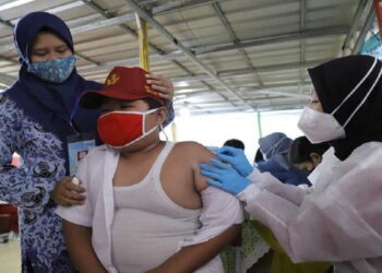 Larang PTM Anak yang Belum Divaksin, Puluhan Orangtua di Padang Lapor Ombudsman