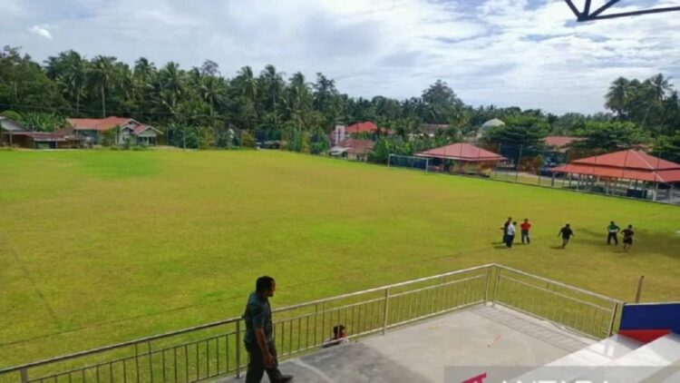Lapangan Sepakbola Persikatim di Desa Sikapak Timur, Kecamatan Pariaman Utara, Kota Pariaman, Sumbar. (Antarasumbar/HO-Doc. Pribadi Fadhil)