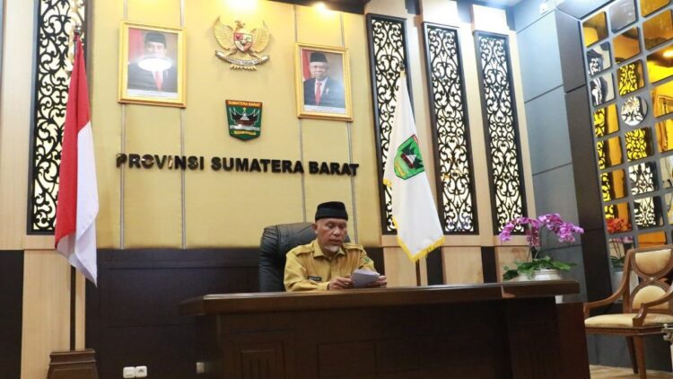 Gubernur Sumbar, Mahyeldi buka pendidikan bela negara via daring.