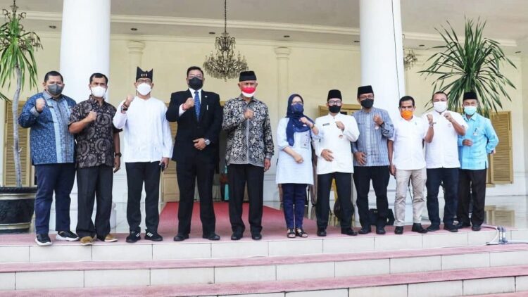 Gubernur Mahyeldi menerima konsul Jenderal India.