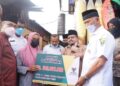 Gubernur Sumbar Salurkan Bantuan Korban Kebakaran Pasar Bawah Bukittinggi